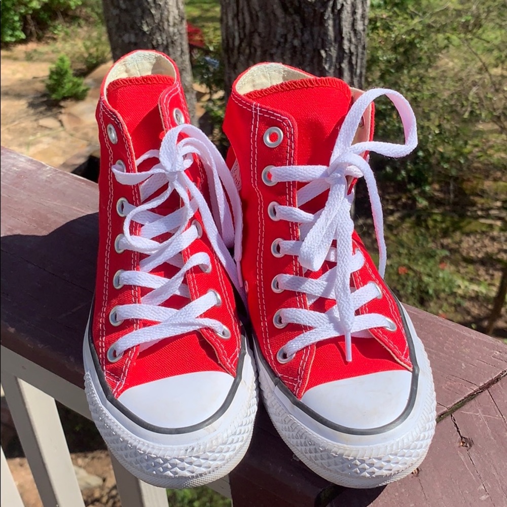 Hightop Red Converse(BRAND NEW) Size 5